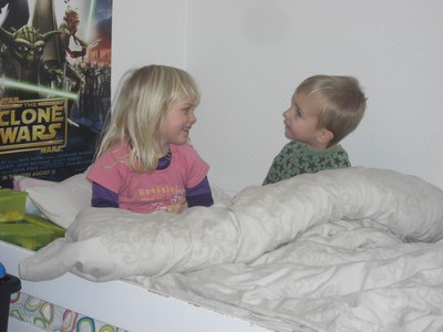 Sinde og Solveig sengehygge 2